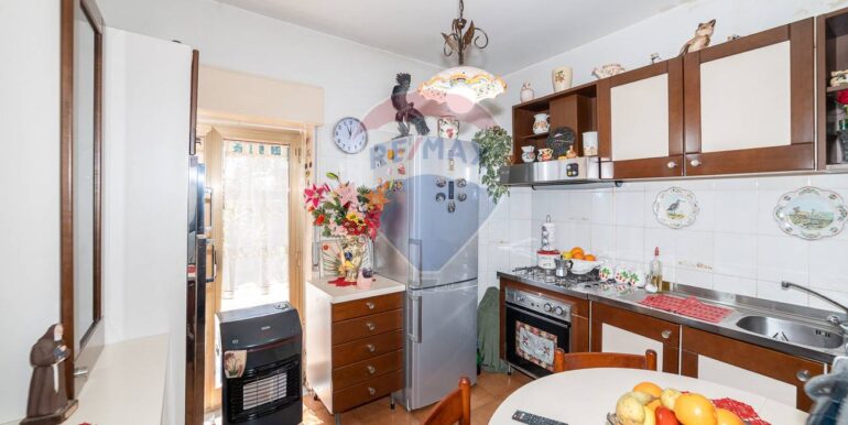 2025040894450-942636-10