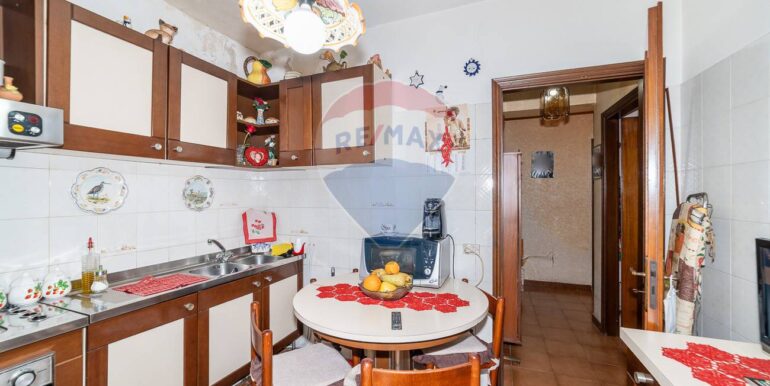 2025040894452-942636-11