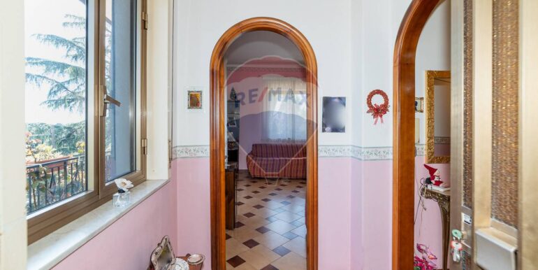 2025040894454-942636-12