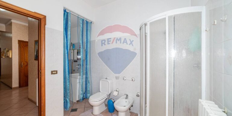 2025042410842-945292-11