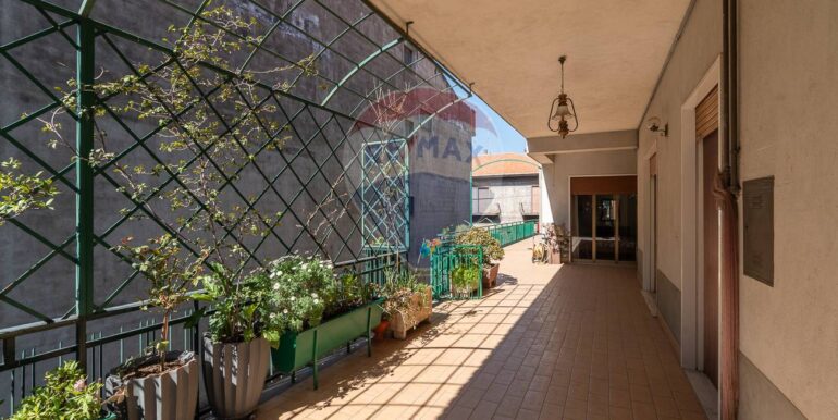 2025042410850-945292-15