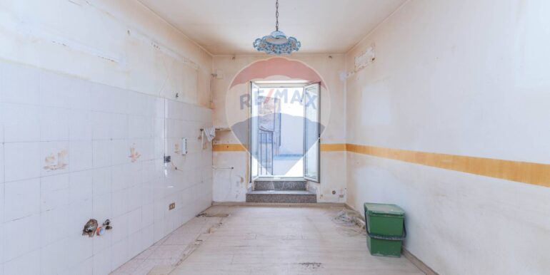 20240502220421-854234-12