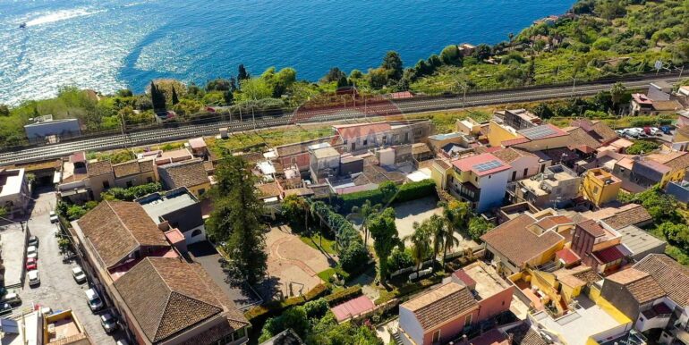 20241118165210-904644-79