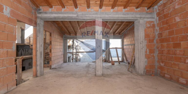 20250114224119-919547-3