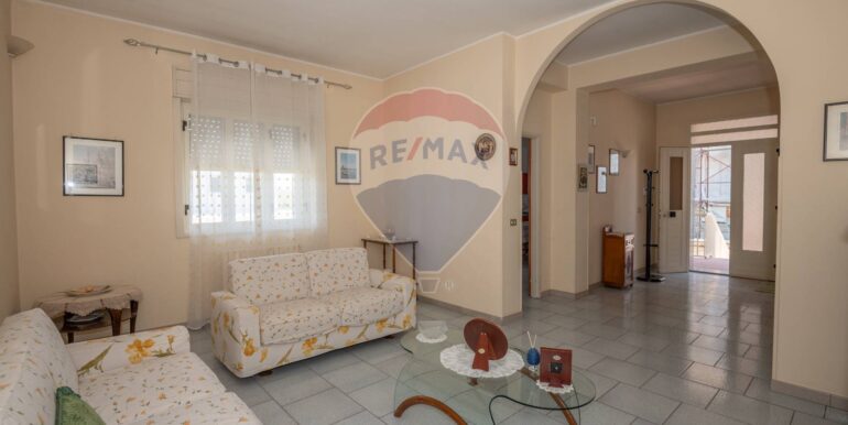 20250504223730-946446-7