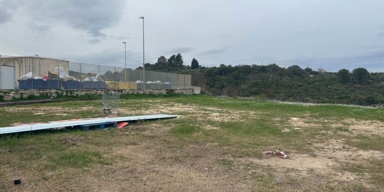 F_488305