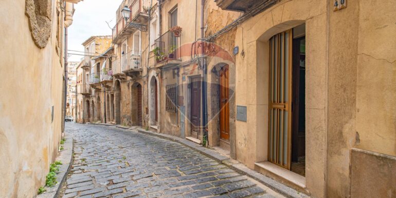 20250110121811-918637-15