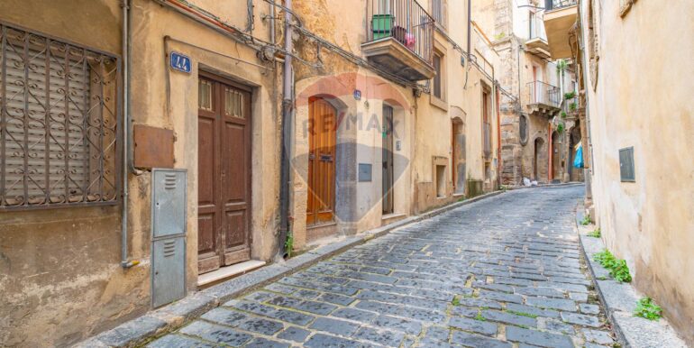 20250110121814-918637-23