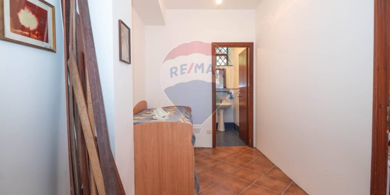 20250116204129-920179-3