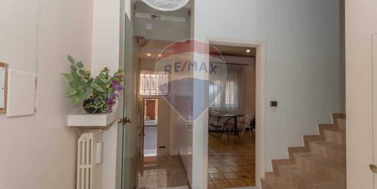 2025012403833-921902-45