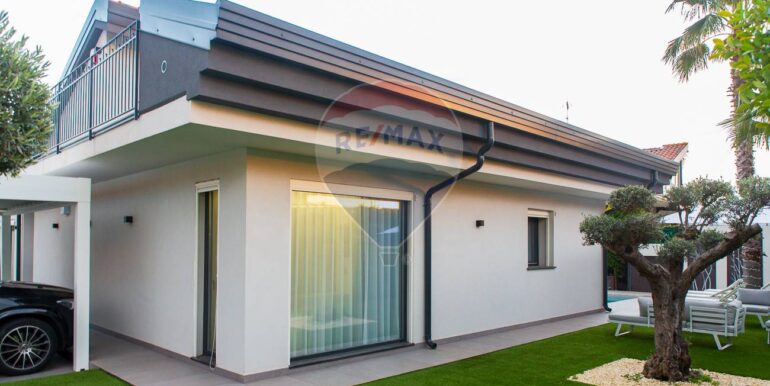 20250207143807-909273-26