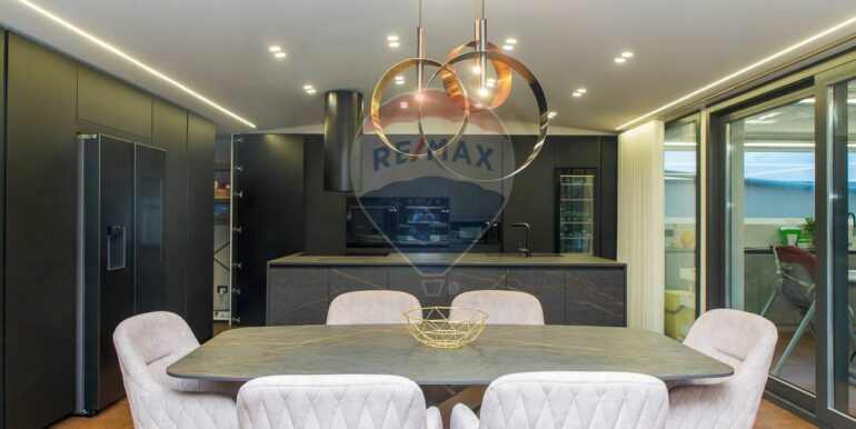 20250207143823-909273-36