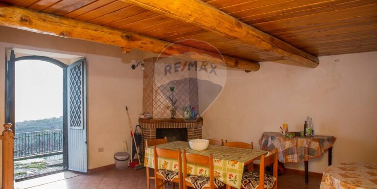 20250319124340-937498-12