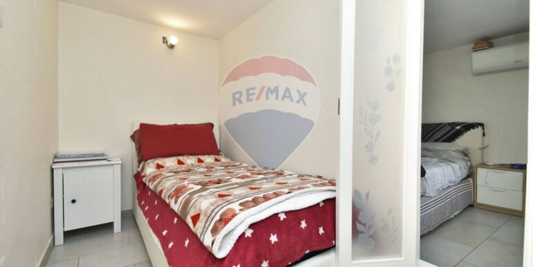 2025061892615-959593-7