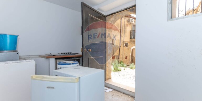 20250710125049-966159-12