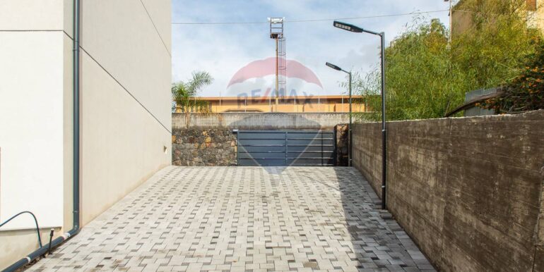 20250125155028-921236-12