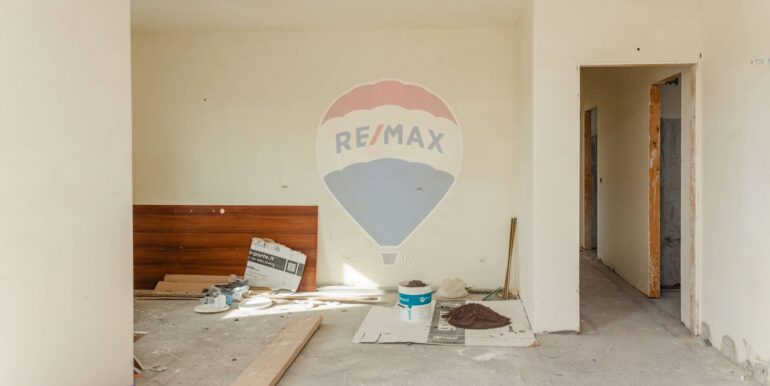 20250125155035-921236-16