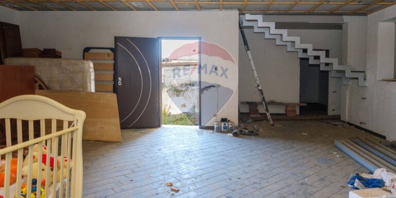 20250214112130-929439-10