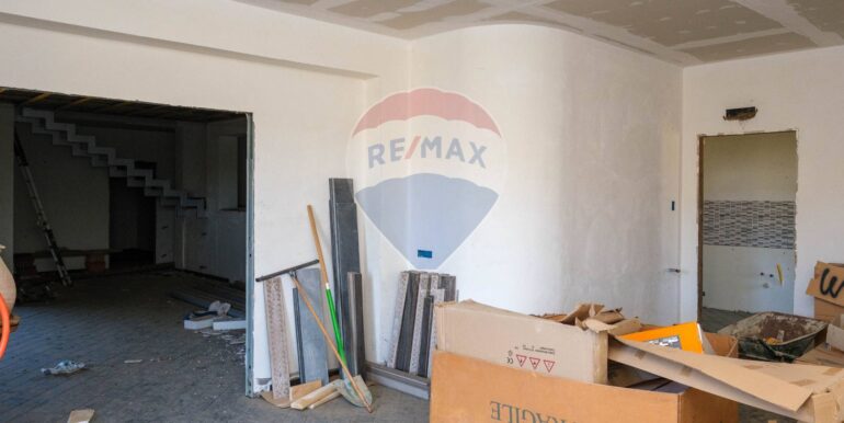 20250214112215-929439-16