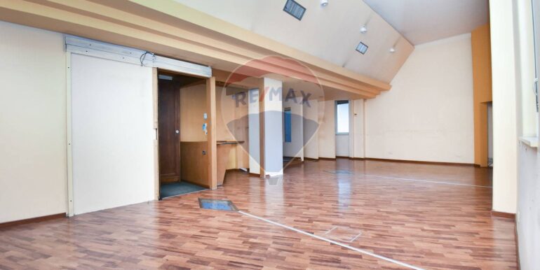 20250219104033-930254-12