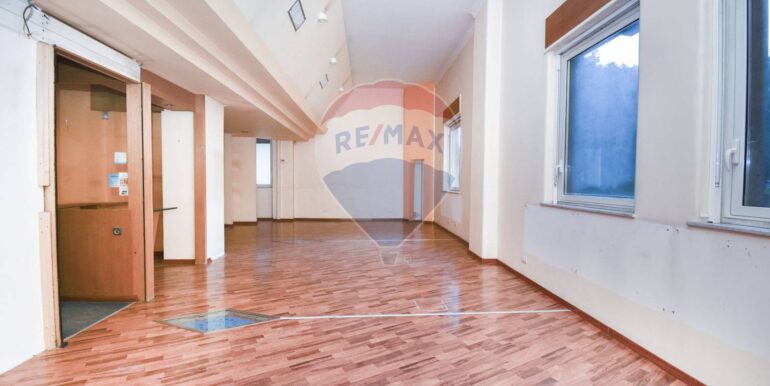 20250219104047-930254-25