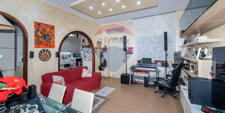 20250312152410-935998-7