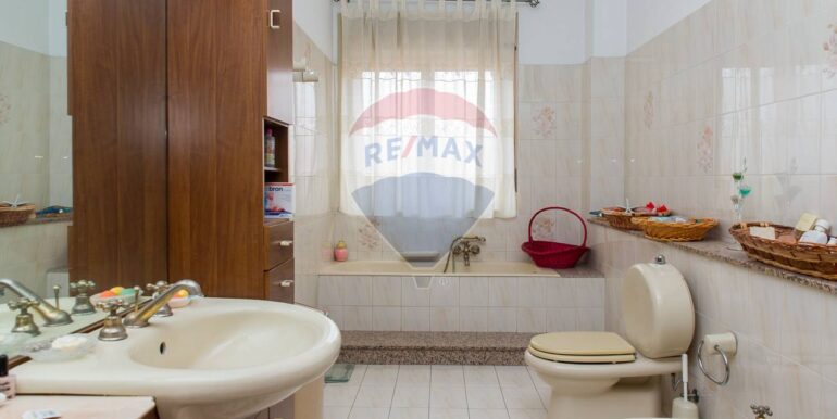 20250605165130-952999-3