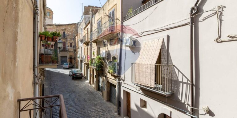 20250624125633-961436-10