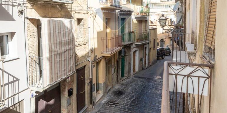 20250624125633-961436-11