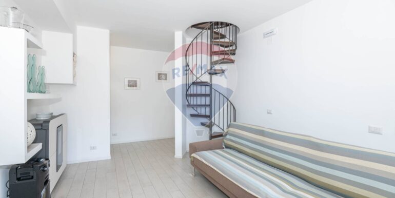 20250625234644-960512-16