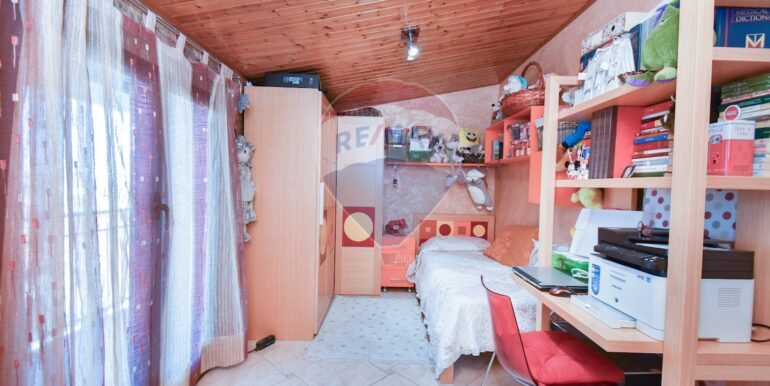 2025071295800-965992-33