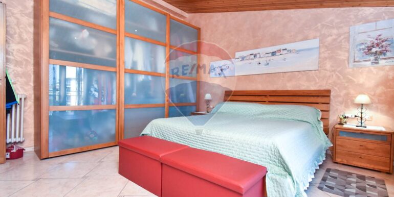 2025071295817-965992-38