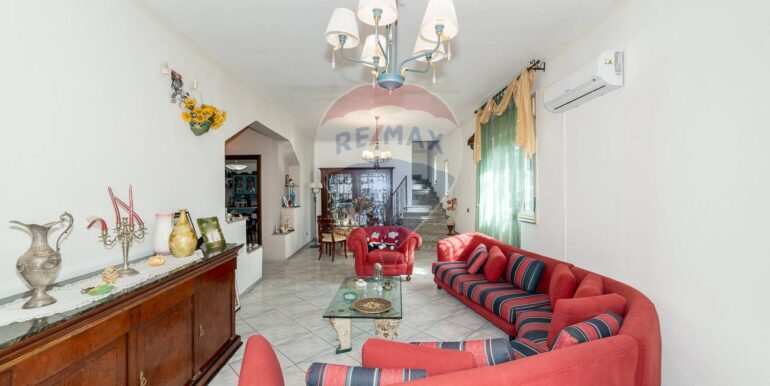 2025080192303-972892-14