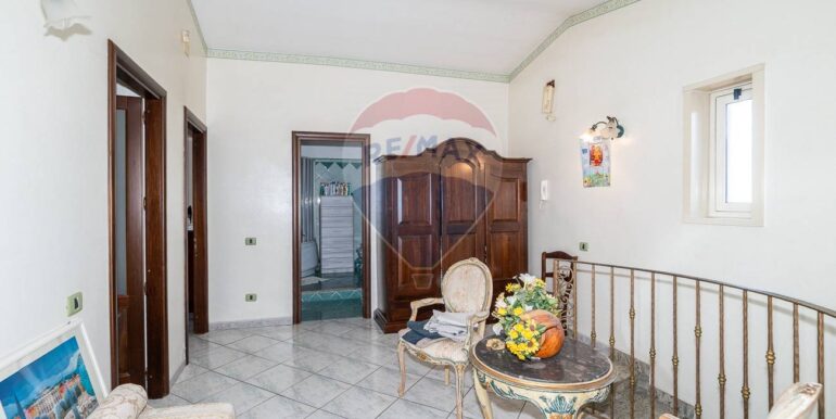 2025080192350-972892-23