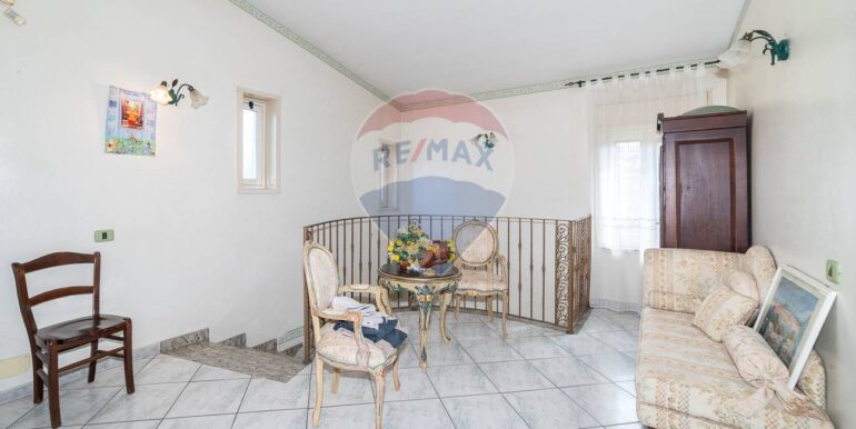 2025080192353-972892-24