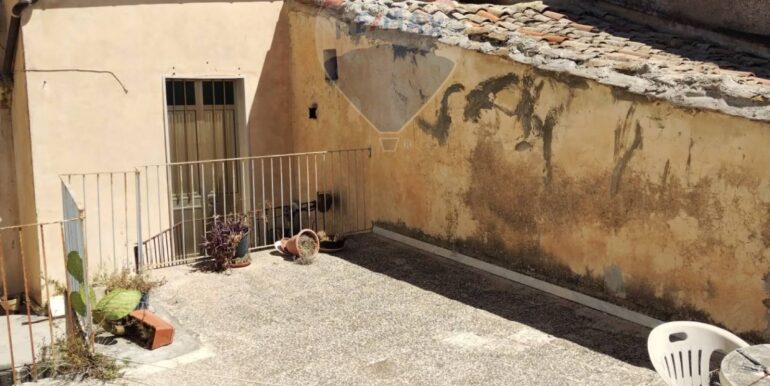 2025080294753-973115-5