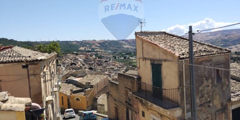 2025080294811-973115-11