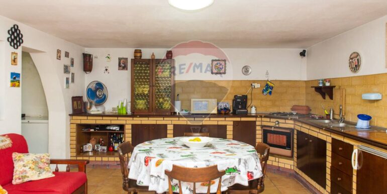 20250810103042-939665-11