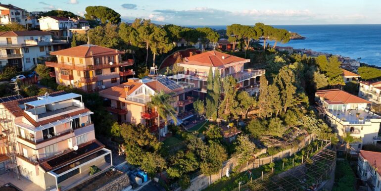 20250812185328-974755-14