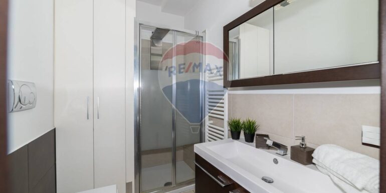 2025082593606-975462-4