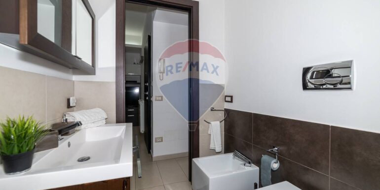 2025082593606-975462-6