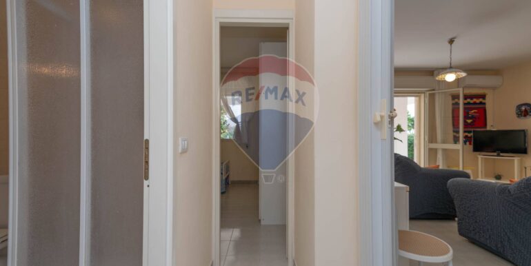 20250829111845-910502-12