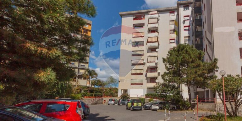 20220110184300-632071-25