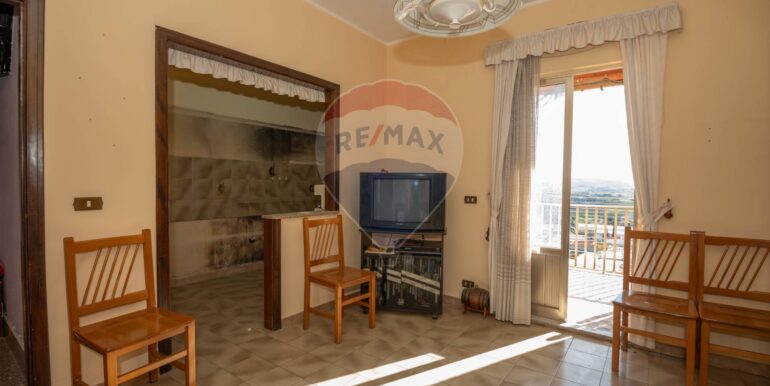 2025010883730-917767-4