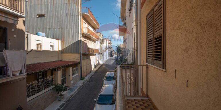 2025010883829-917767-21