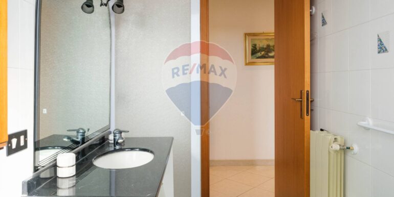 20250125225808-919058-26