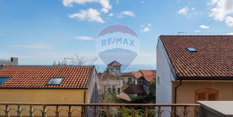 20250125225826-919058-35