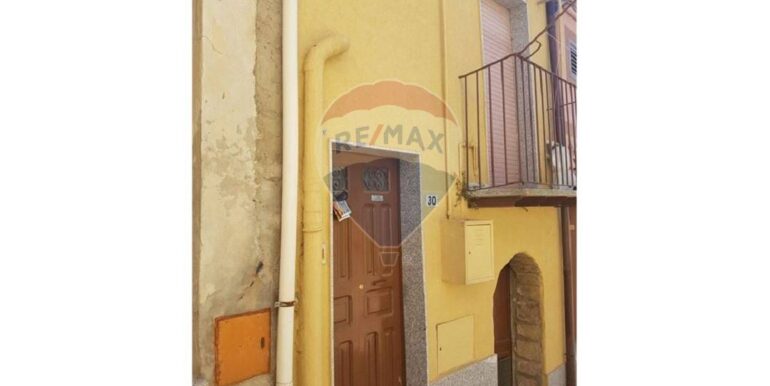 2025012795908-922584-1