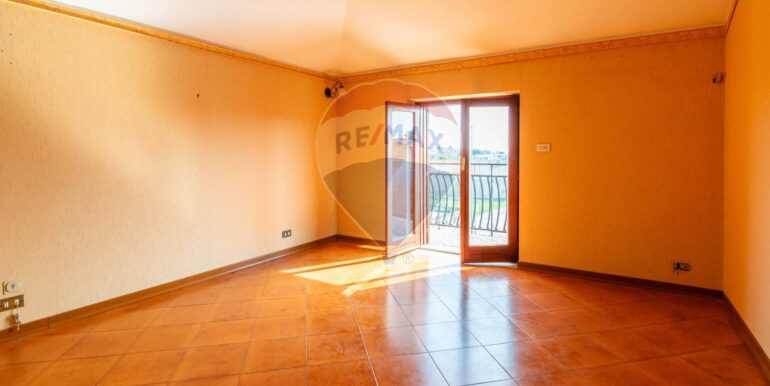 20250225194544-928657-12