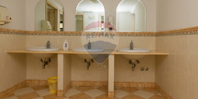 20250401190136-938903-37